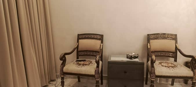 CHINIOTI CHAIRS 2