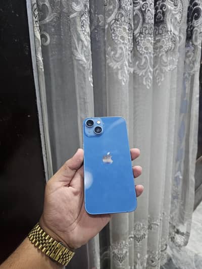 Apple iPhone 13