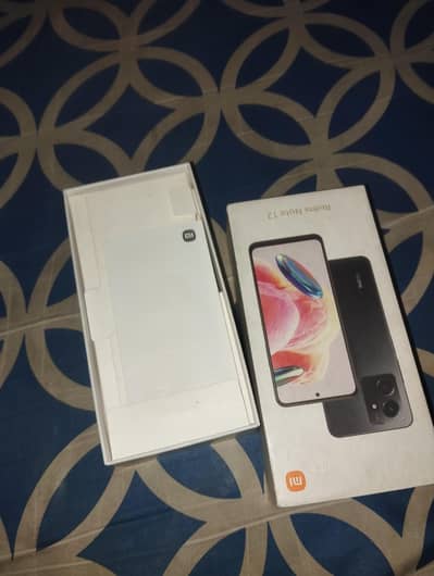 redmi note 12 box sath hai charjar Nahi hai
