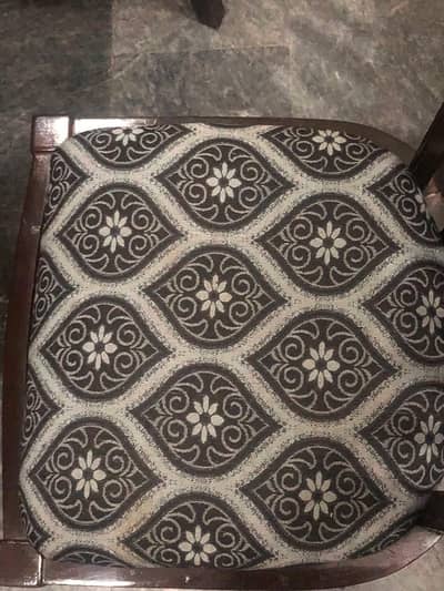 Dining table set for sale - 6 chairs