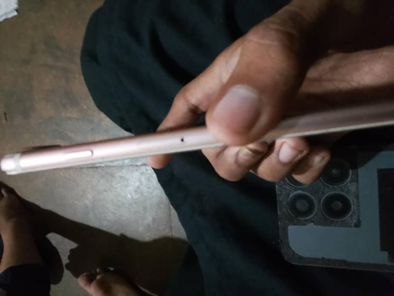 Apple iPhone 7 Plus 1