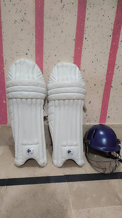Tsc Cricket Pads and helmet