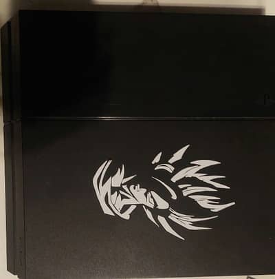 ps4 fat 500b with 2 controller for sale