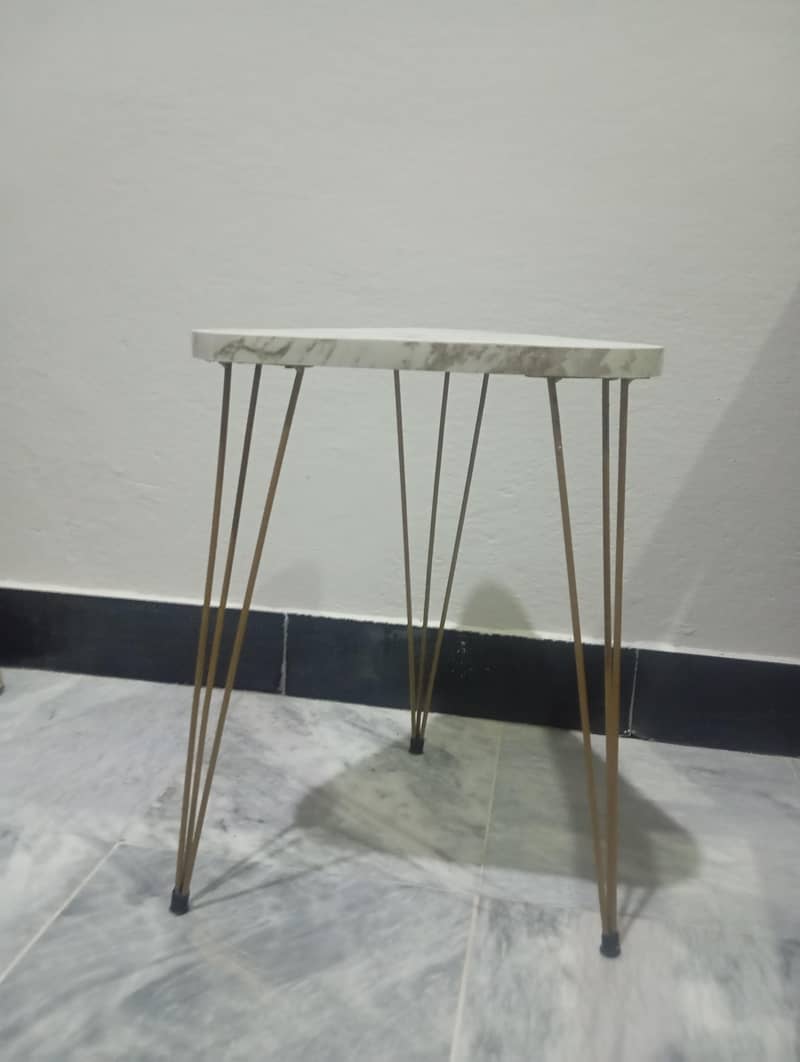 coffee table new condition 0
