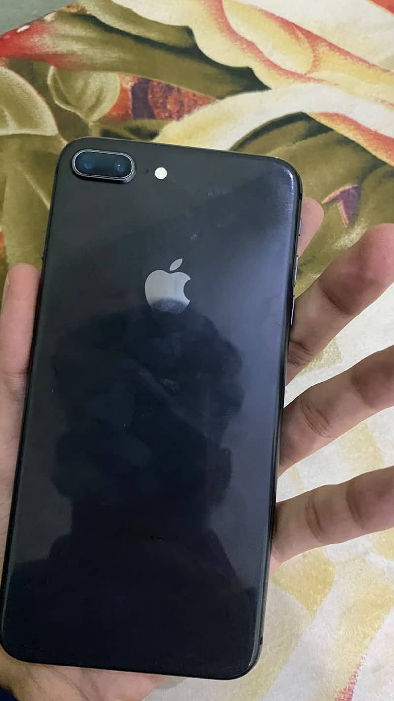 Apple iPhone 8 Plus 0