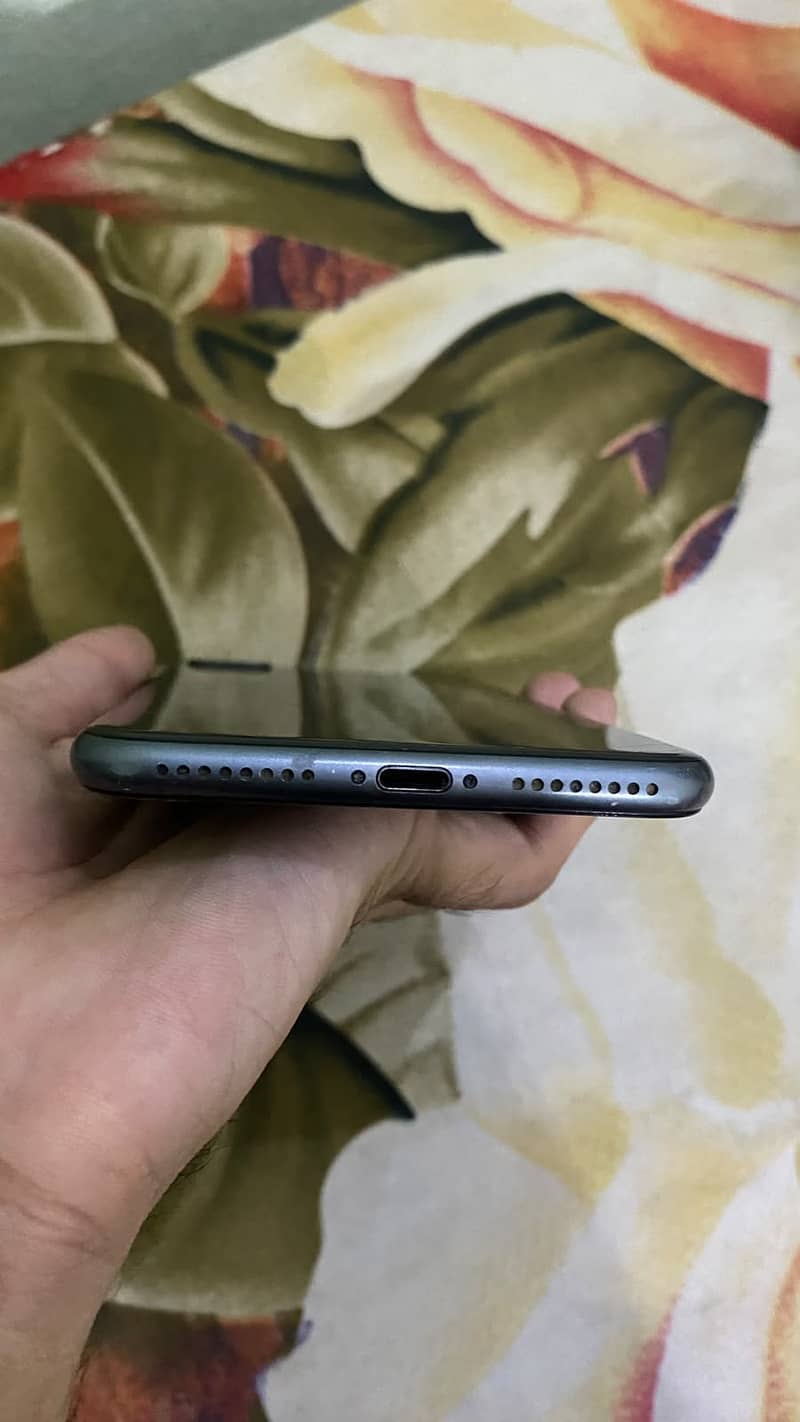 Apple iPhone 8 Plus 2