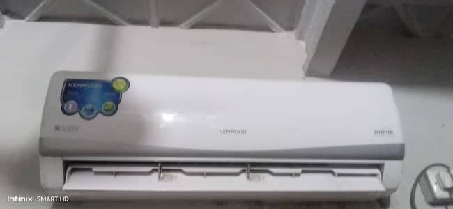Kenwood A/C 1.5 molde E Sleek working good cooling