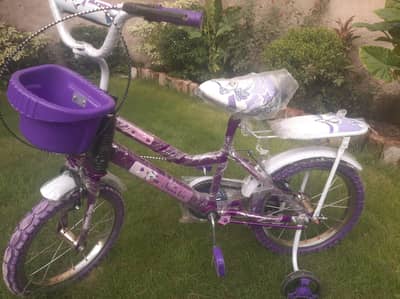 Girl cycle for sale urgently