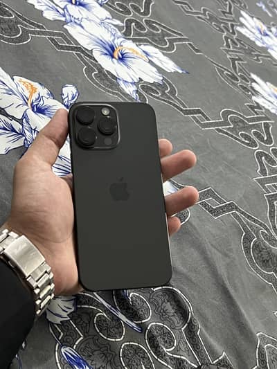 Apple iPhone 16 Pro Max