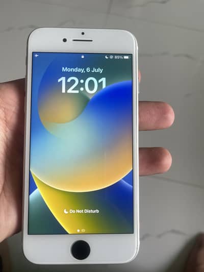 Apple iPhone 8