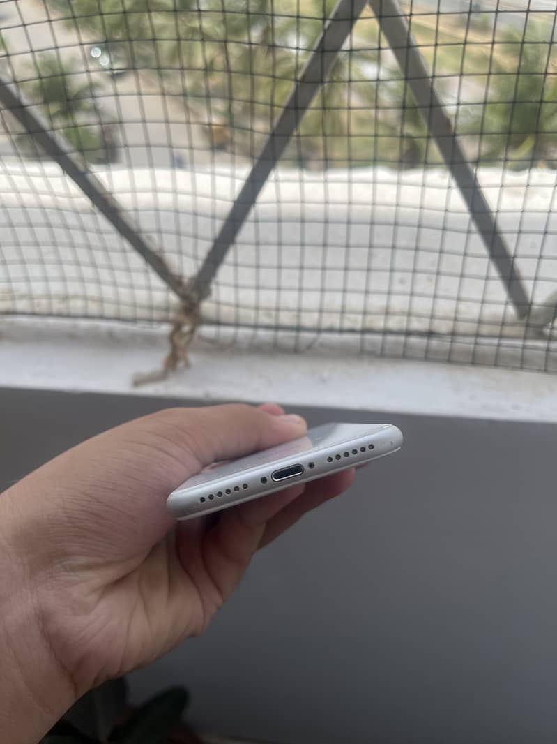 Apple iPhone 8 2