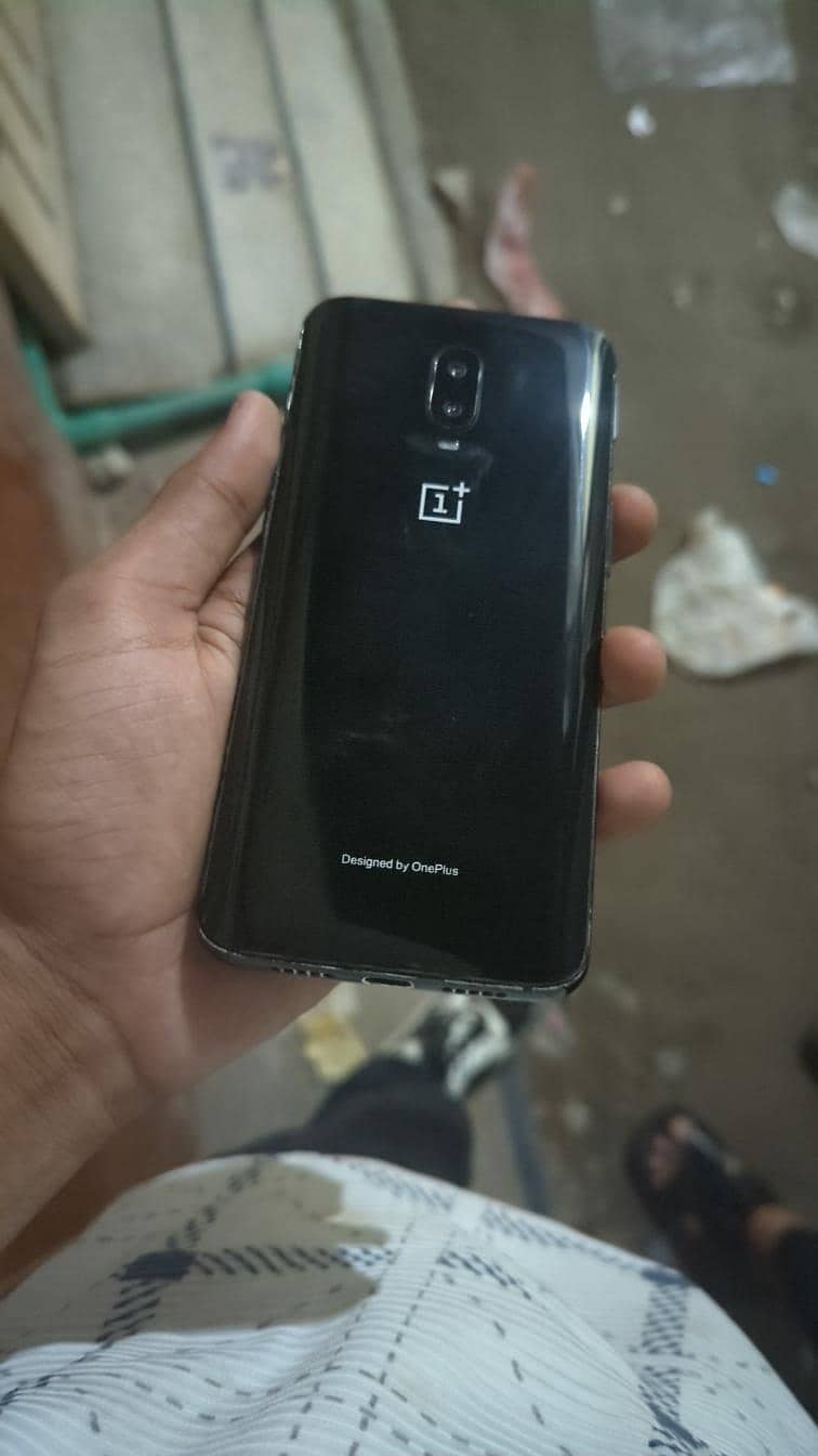 One Plus 6T 1