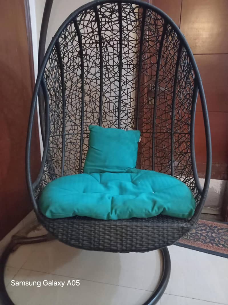 egg/swing chair with stand and cushion 2