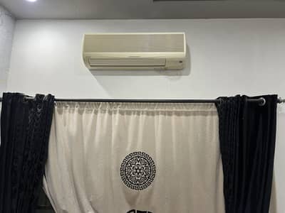 Mitsubishi Mr Slim 1 ton Ac