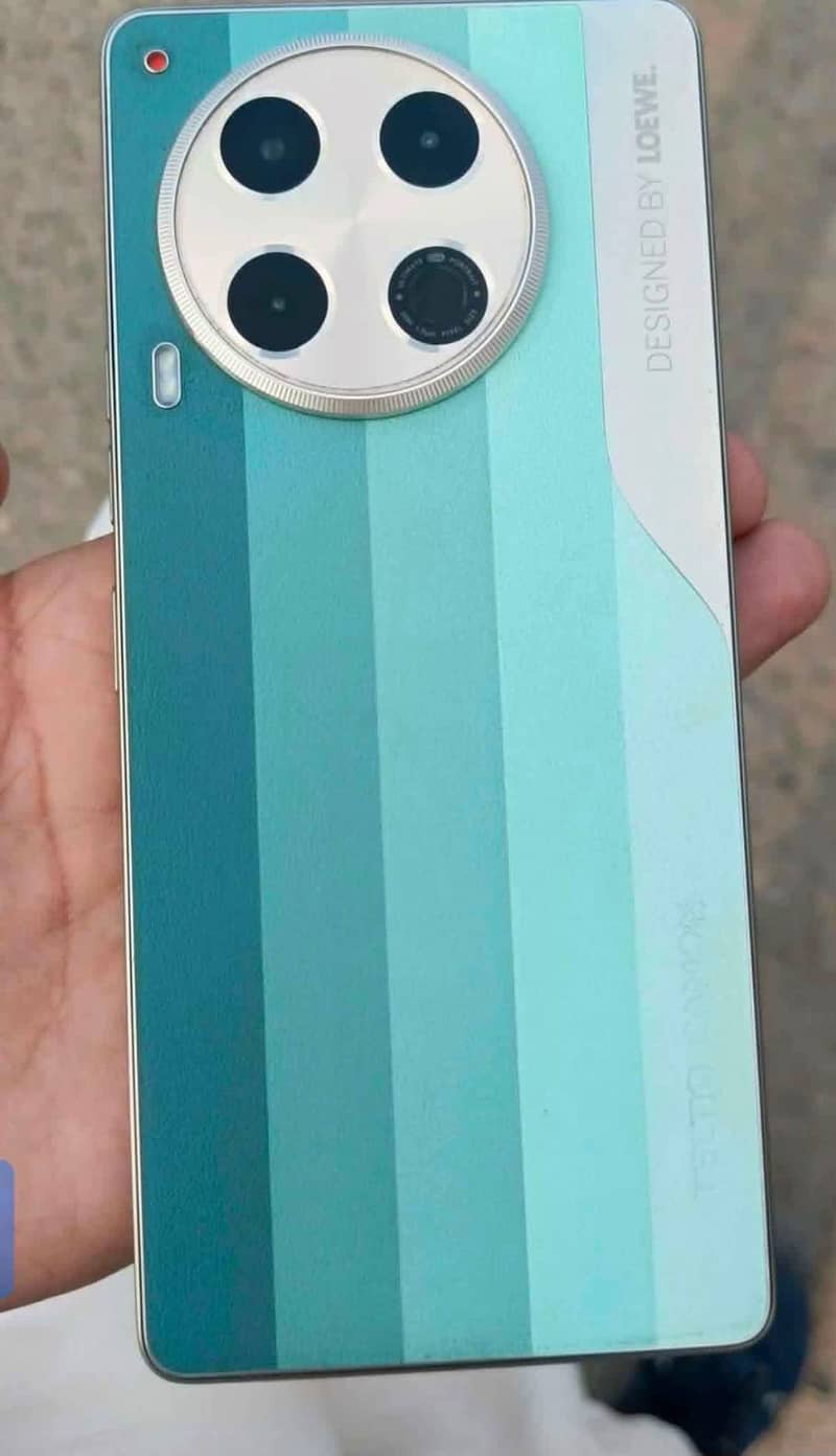Tecno CAMON 30 2
