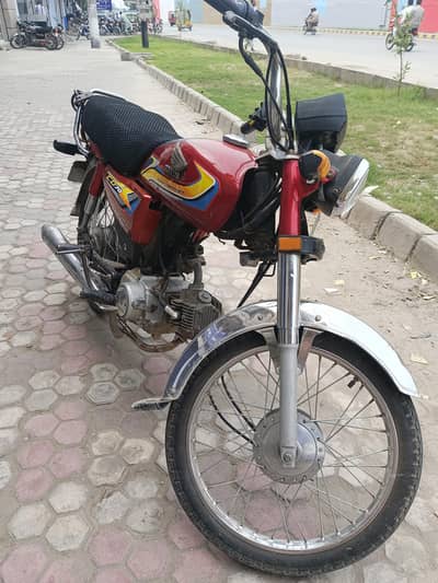 HONDA CD 70 2014 KY LAST MAI NIKALI HY FOR SALE