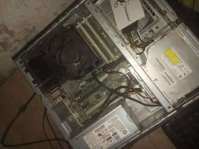 HP EliteDesk 705 G3 SFF PC - AMD A8 8GB RAM