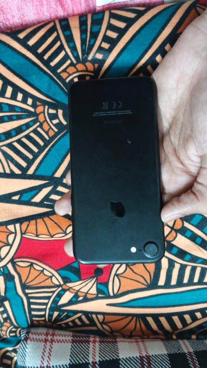 Apple iPhone 7 5