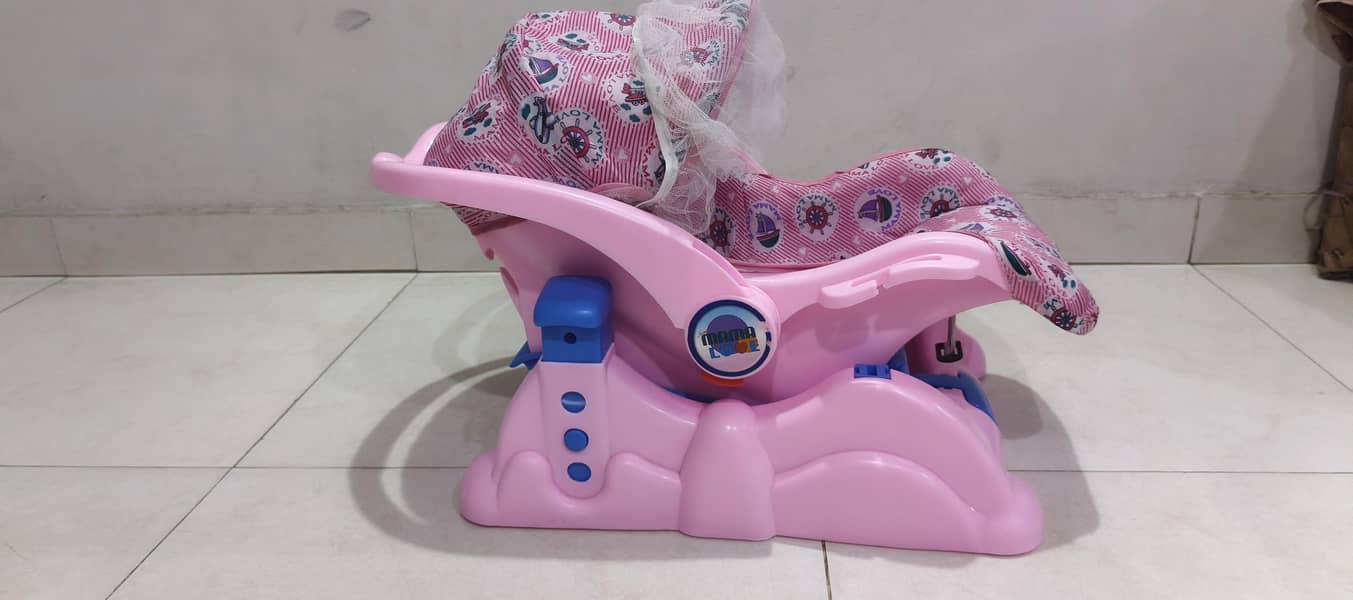 Baby's sewing cot 2