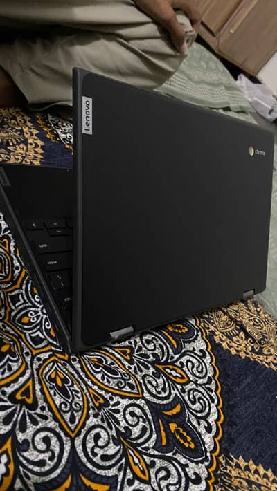 4 gb ram 64 gb ssd and no charger model Lenovo Chromebook Os