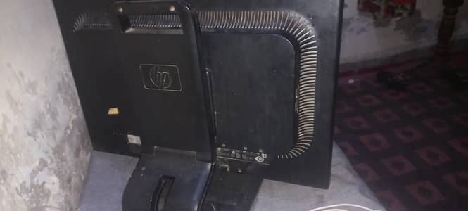 hp lcd 24 inch good condition