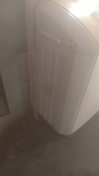 washing @ drier, Dbl Machen washing @ drier, Rs,14000 Istmal shuda hai