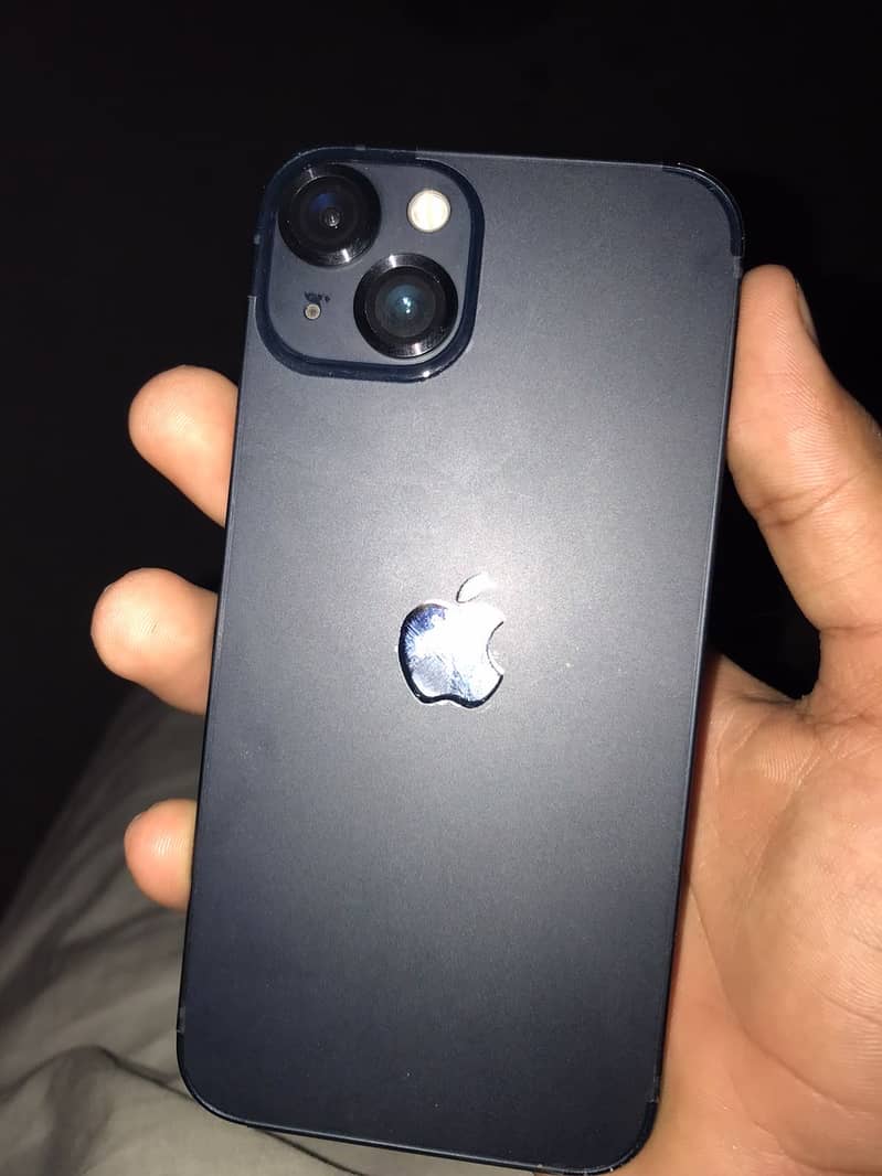 Apple iPhone 13 11