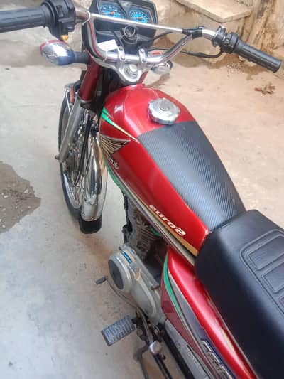 Honda bike 125CG 0326/75/44/872/ urgent for sale model 2013