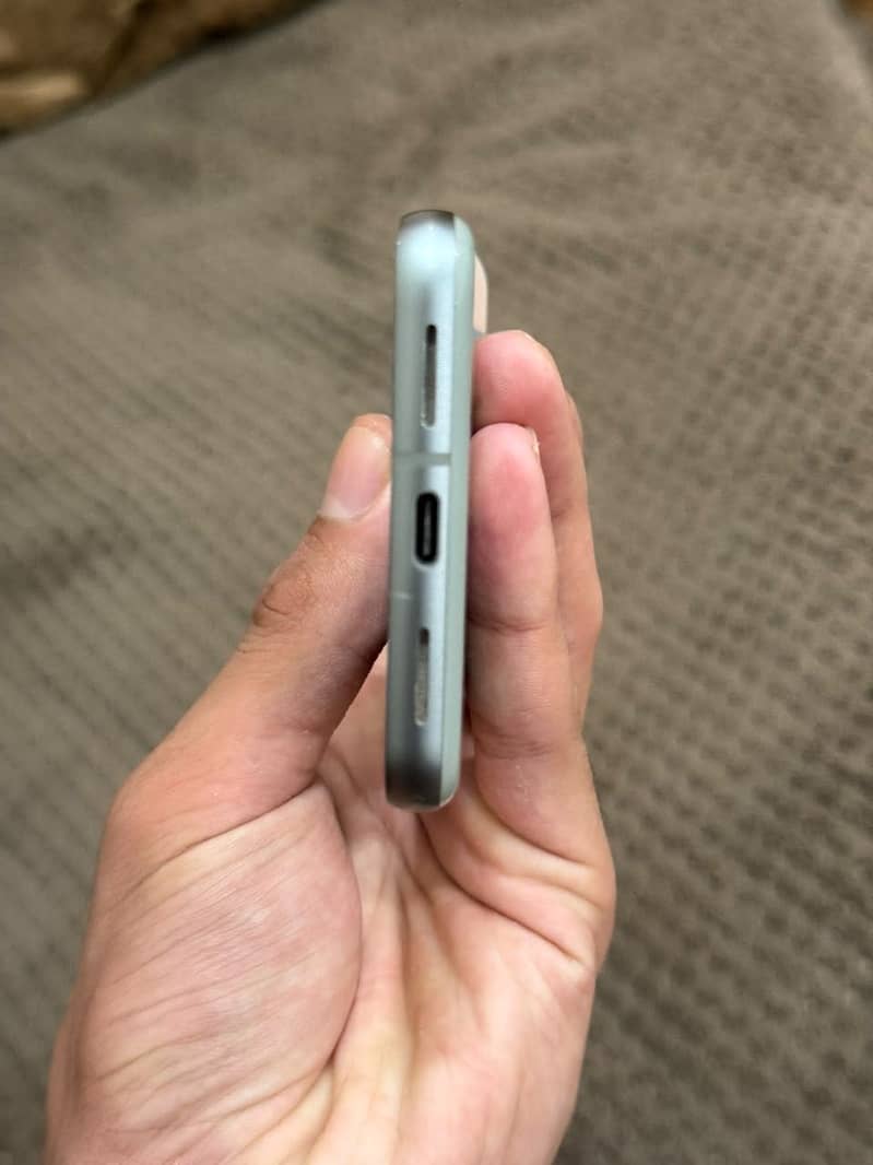 Google Pixel 8 2