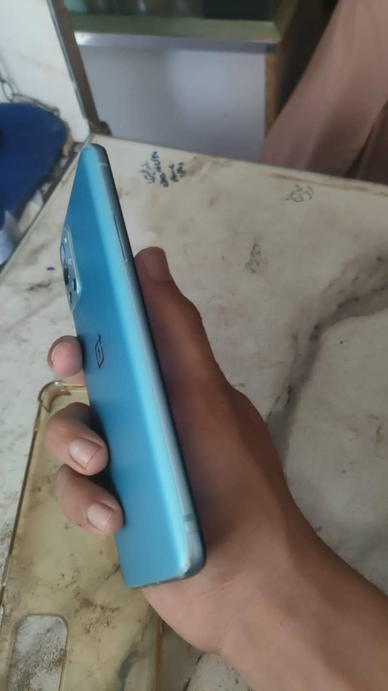 One Plus 9R 2