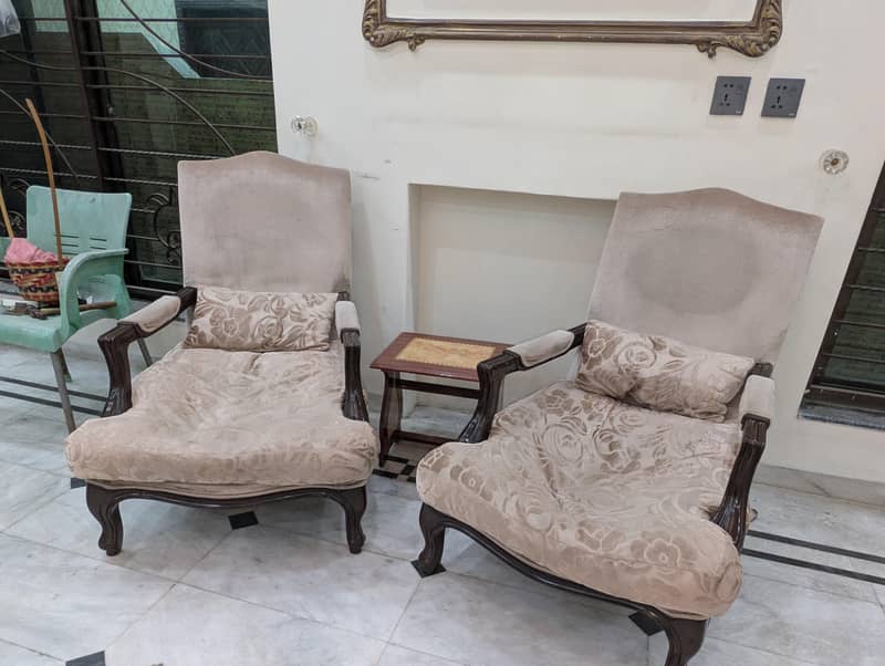 chairs 0