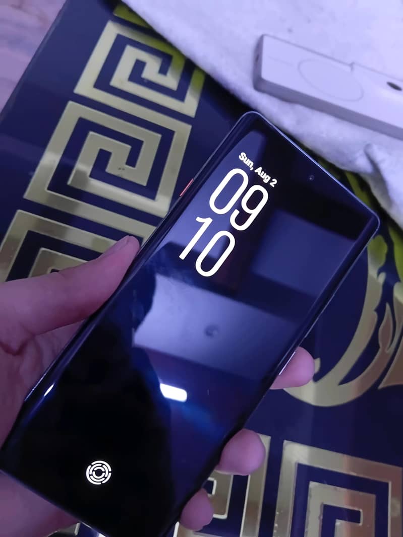 Tecno CAMON 40 Pro 1