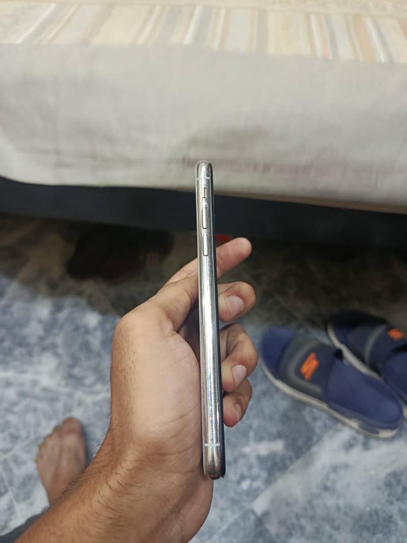 Apple iPhone X 2