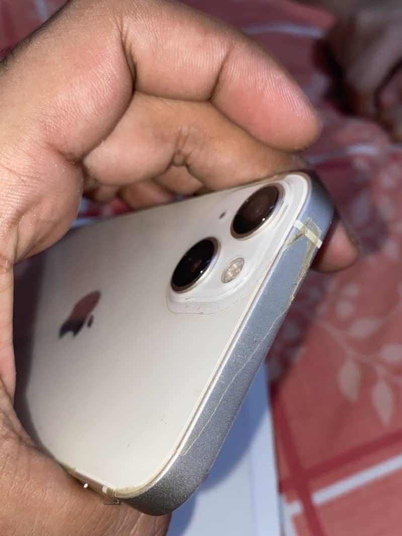Apple iPhone 13 2