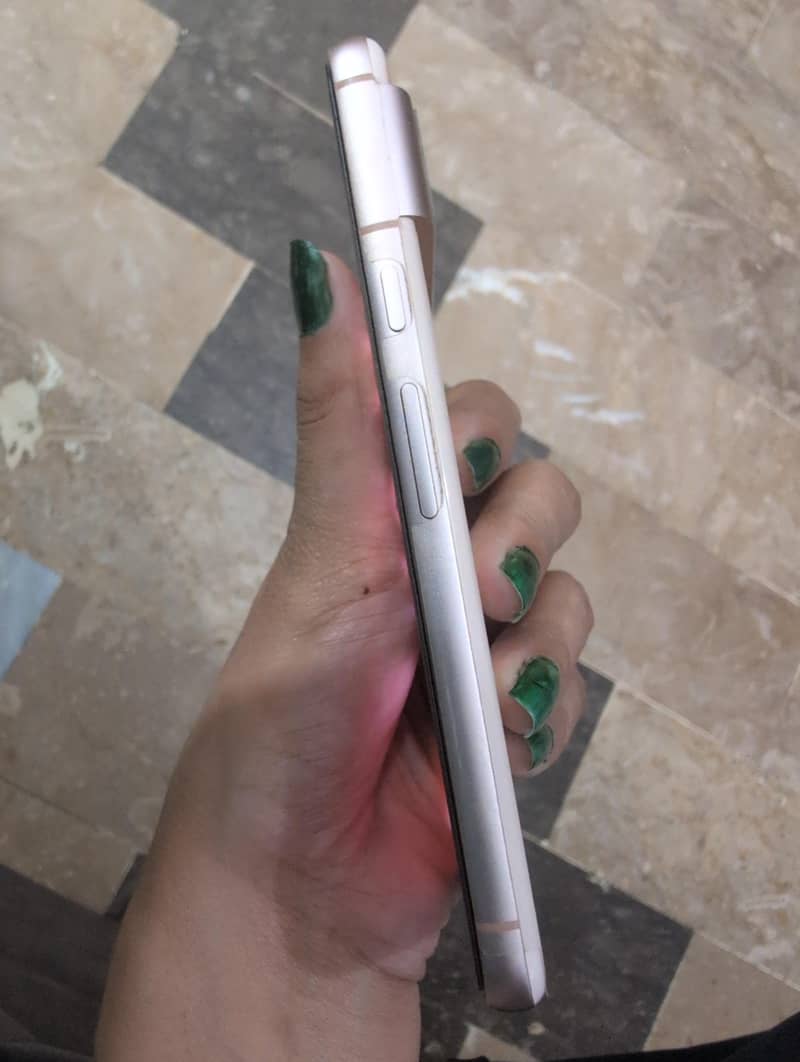Google Pixel 8 2