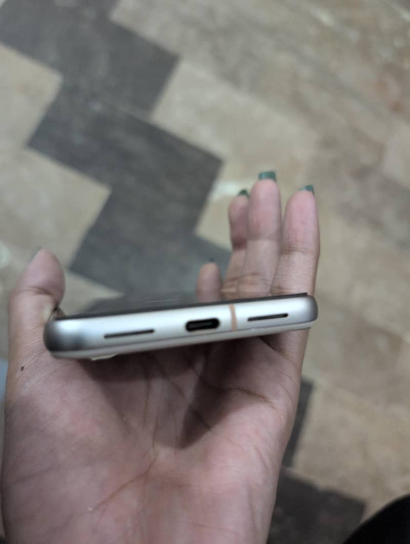 Google Pixel 8 3