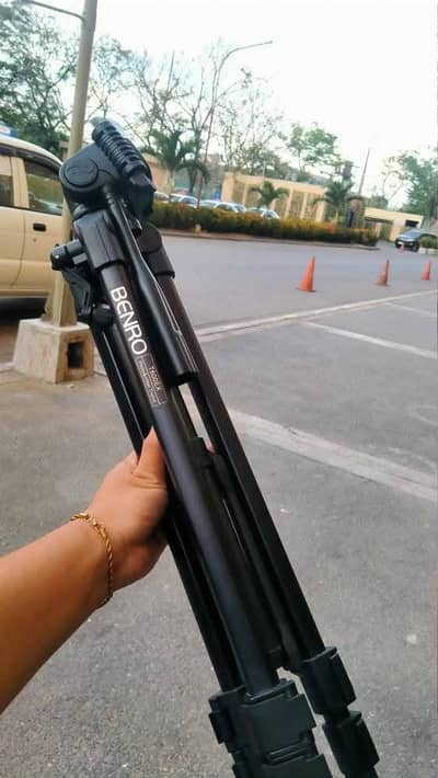TRIPOD  for DSLR photography and video ghraphy