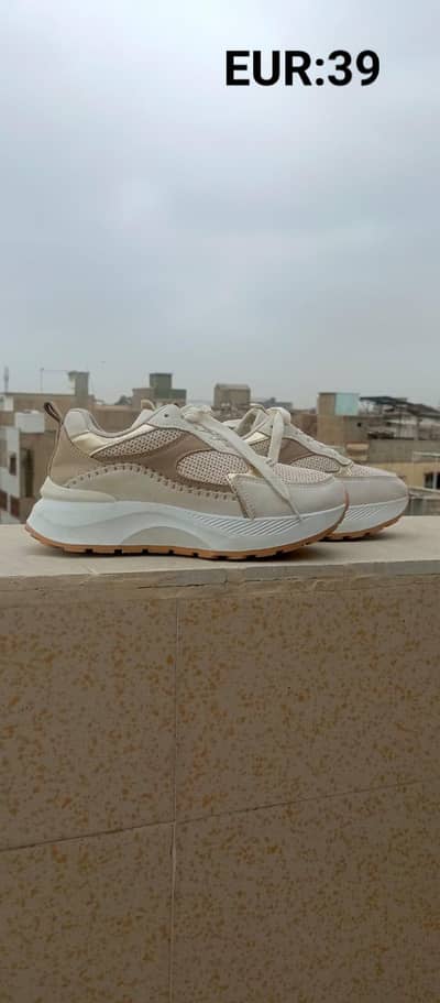1 piar shose