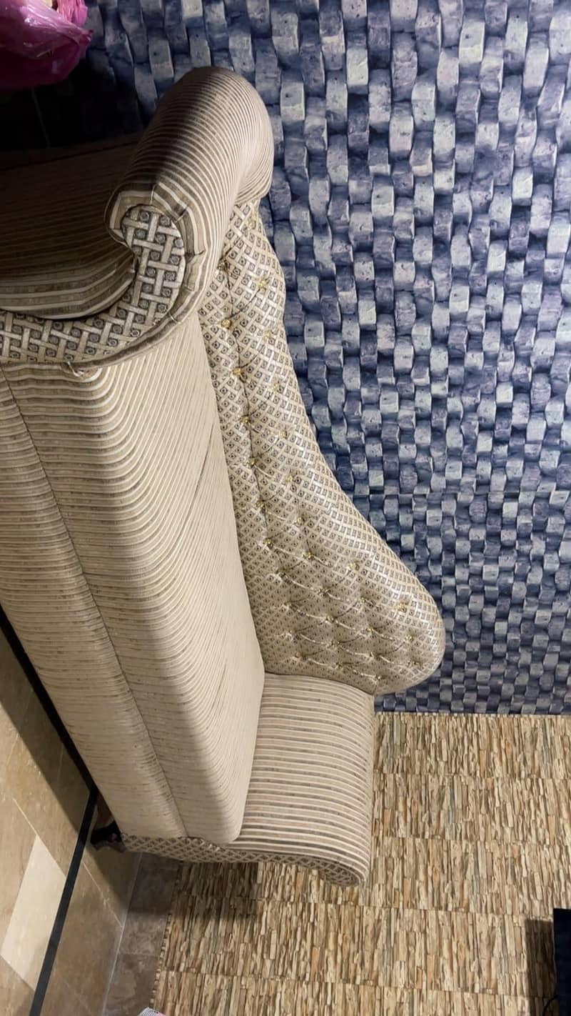 Sofa set . 1