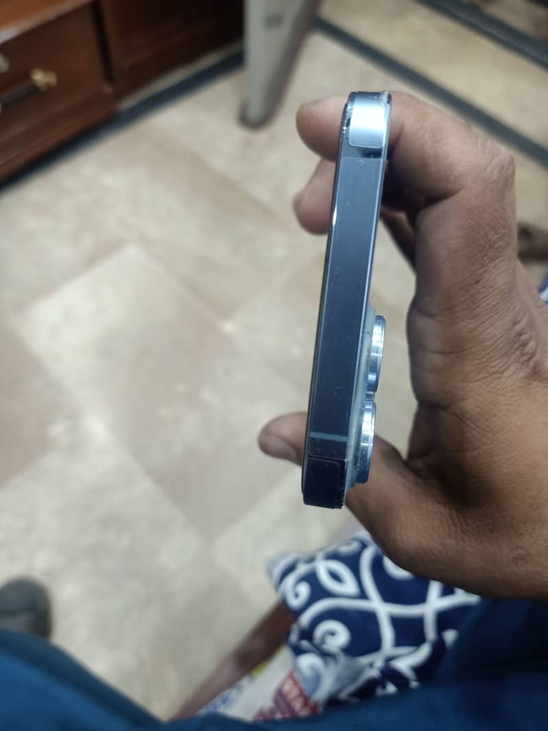 iPhone 13pro max 2