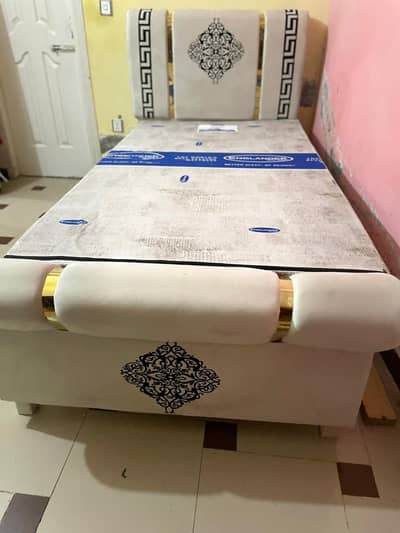 single bed with mattress