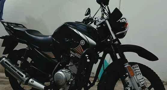 Yamaha 125G Black