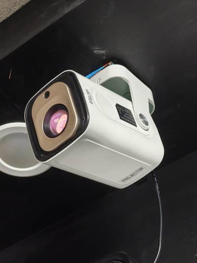 Smart Projector (HY260)(Needs Repairing)