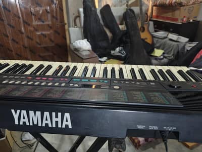 keyboard Yamaha piano