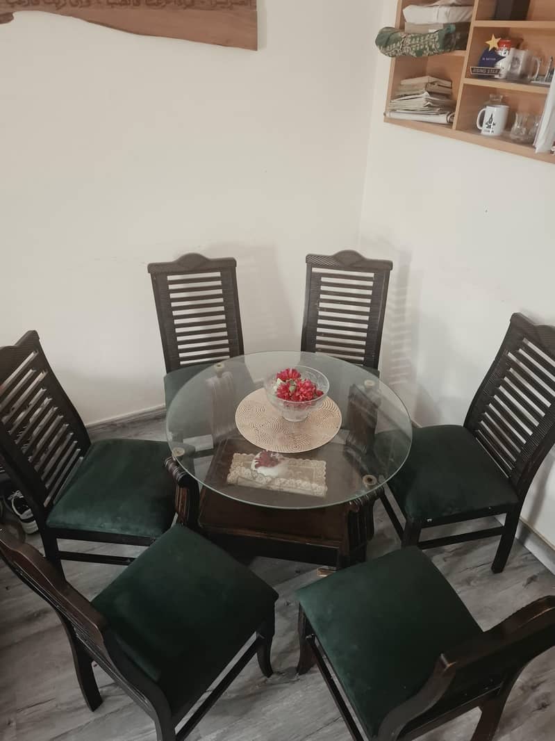 6 SEATER DINING TABLE 0