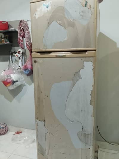 usedable old freezer