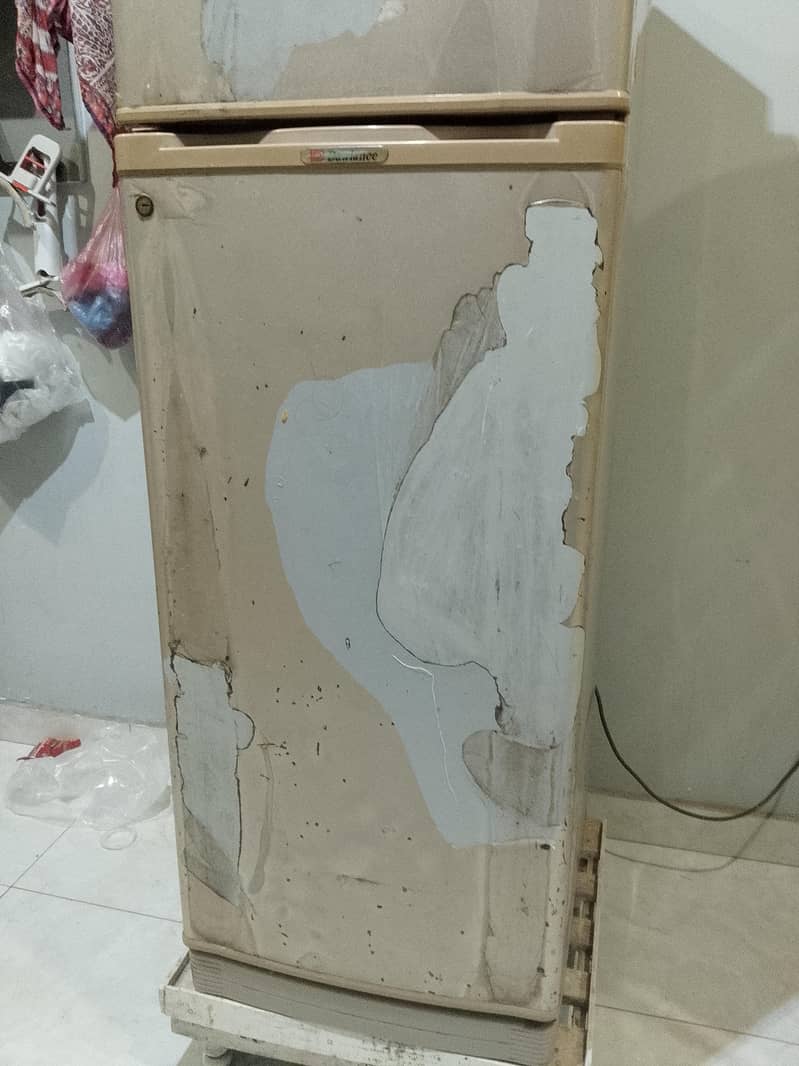 usedable old freezer 1