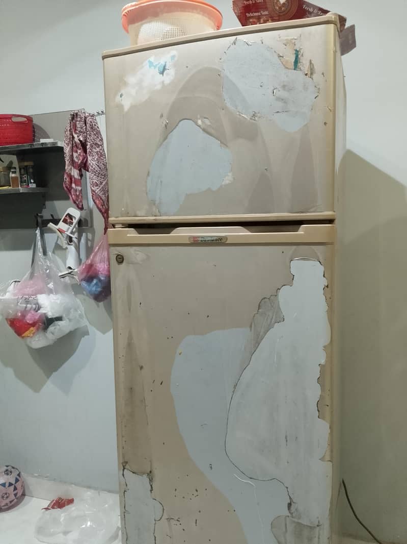 usedable old freezer 2