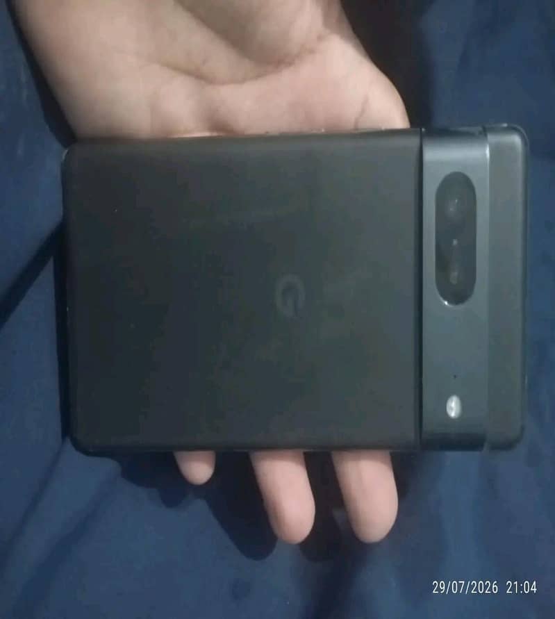 Google Pixel 7 4