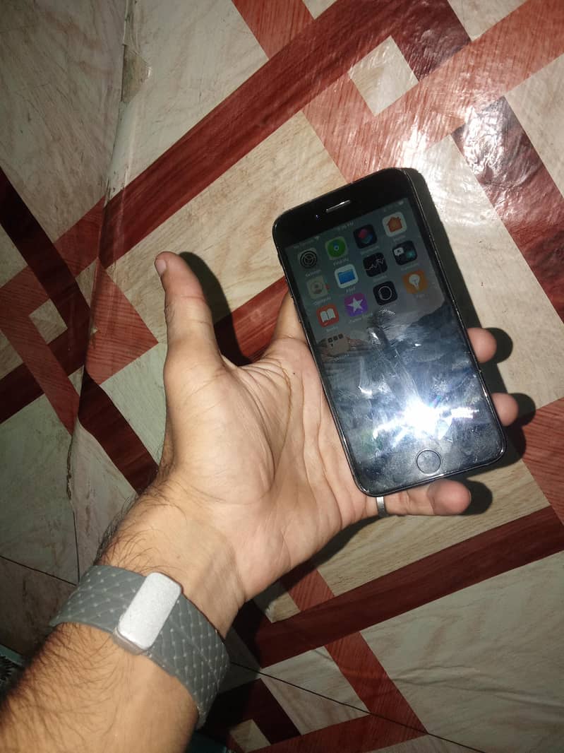 Apple iPhone 7 5